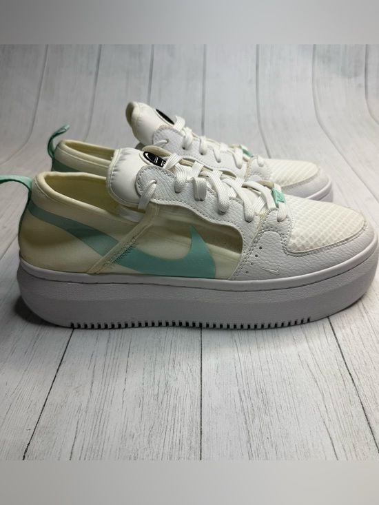 Nike Court Vision Alta TXT White Light Dew Women’s Size 11 CW6536 100 10