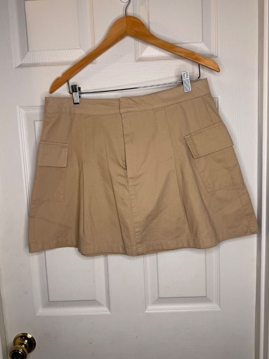 Francesca’s Cargo Mini Skirt Size Large NWT Khaki Utility Pocket A-Line 3