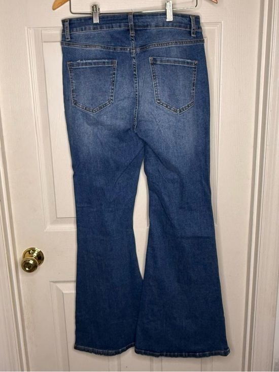Boutique Distressed Flare Jeans High Rise Bell Bottom Stretch Denim Size 12 NWOT 7
