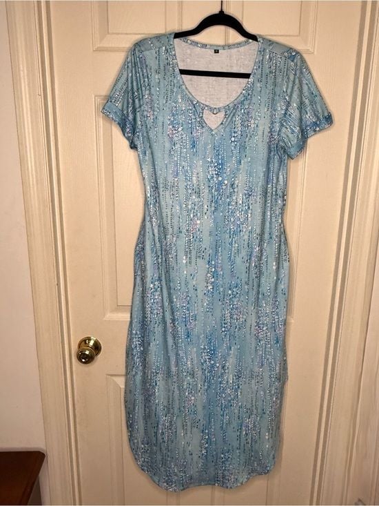 Blue Abstract Print Keyhole Neck Shift Dress Medium Casual Pocket T Shirt Dress 3