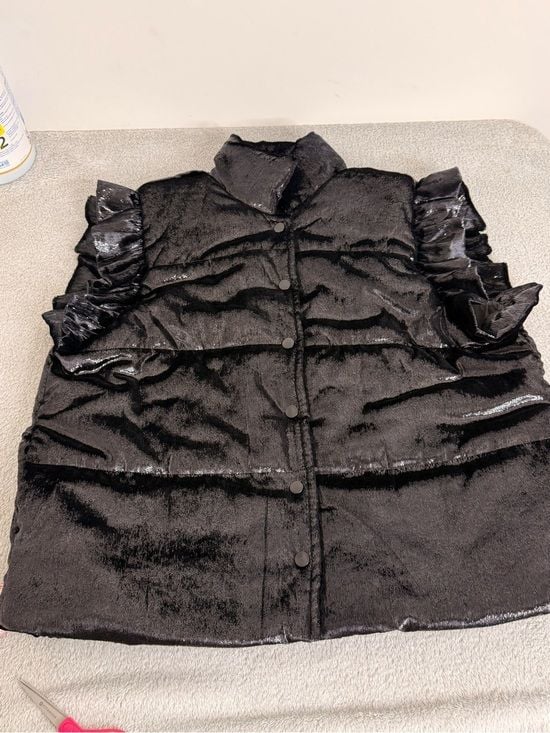 Grace + Emma Black Velvet Shimmer Ruffle Sleeve Puffer Vest Large Boutique Chic 8