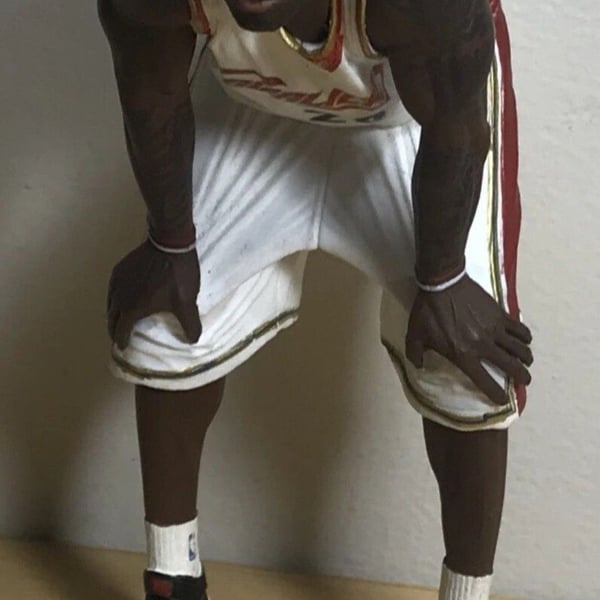 Lebron James #23 NBA McFarlane Basketball Action Figure Cavaliers
