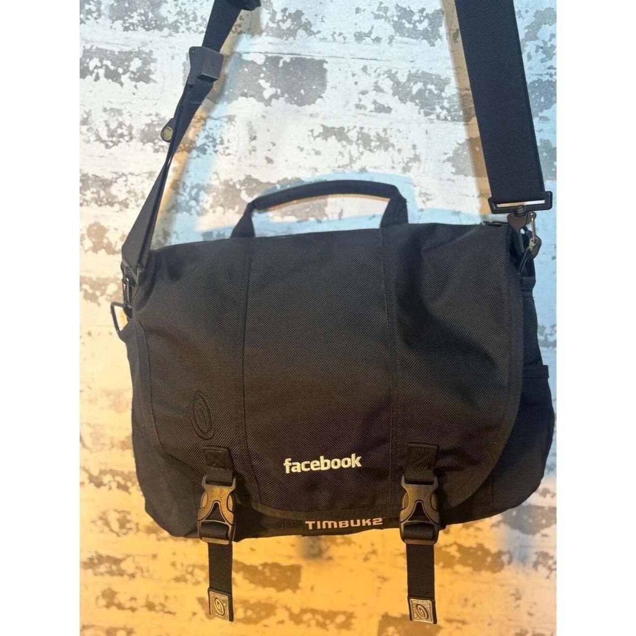 Timbuk2 Facebook Classic Messenger Bag Black 3