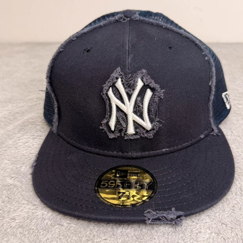 New Era 59FIFTY New York Yankees Distressed Trucker Fitted Hat Navy Size 7 1/2 NWT 2