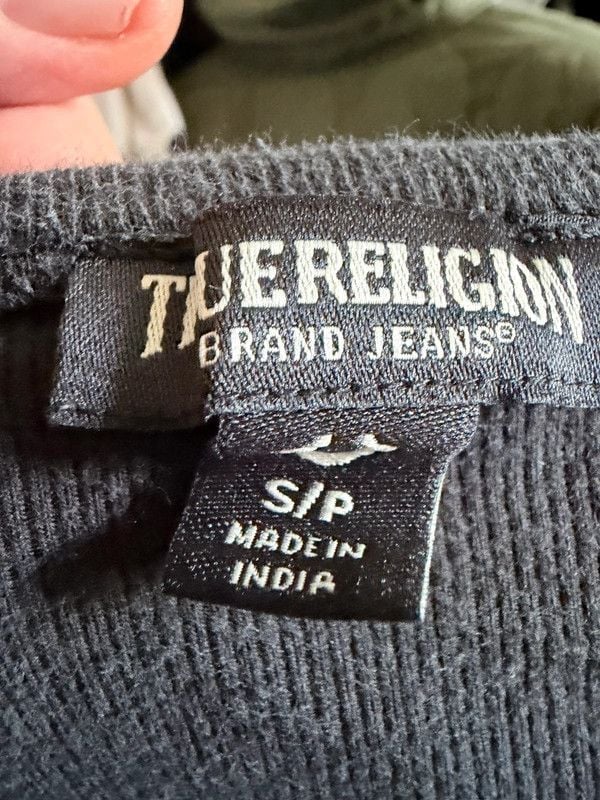 True Religion V-Neck 3