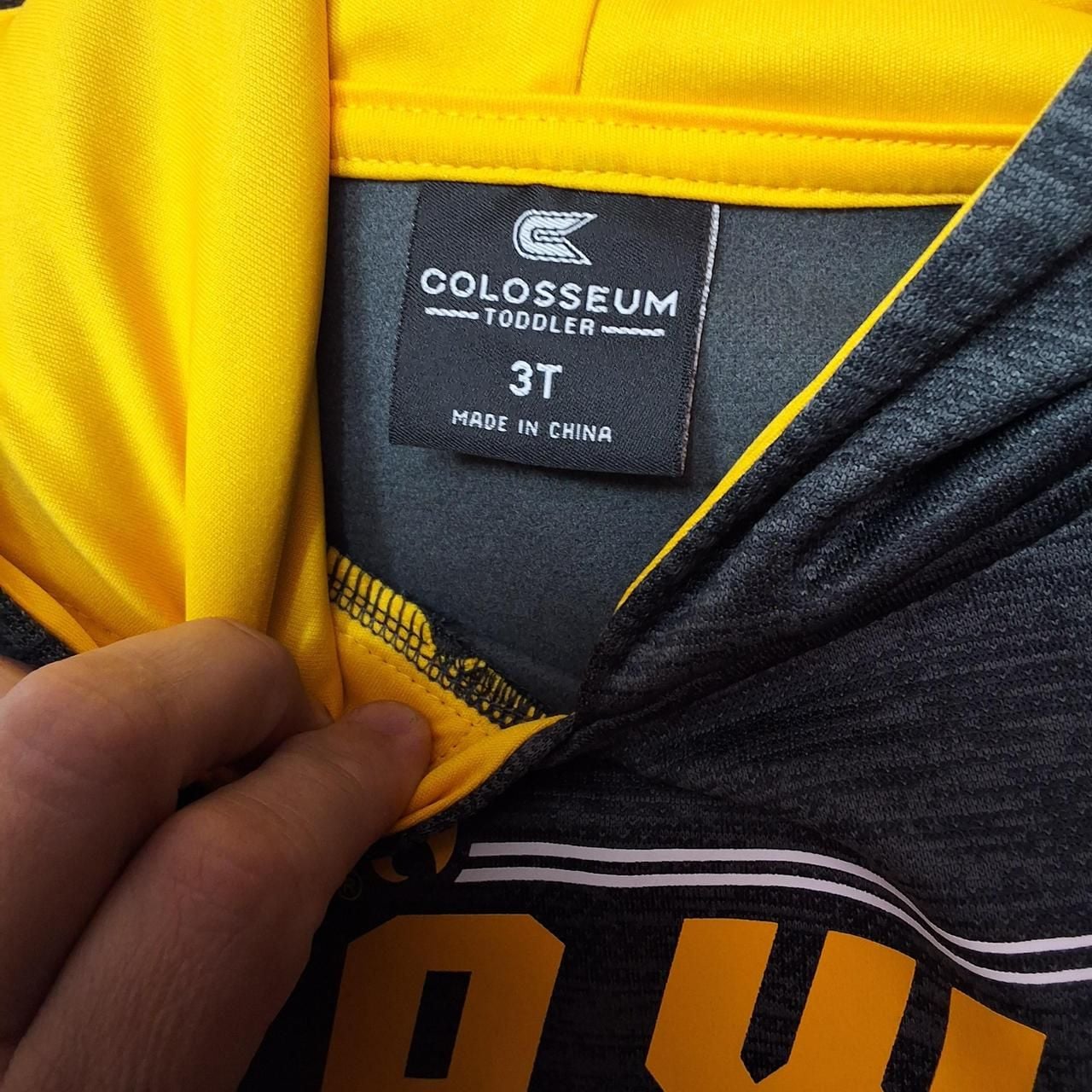 Colosseum Iowa Hawkeyes Toddler Hoodie Size 3T Black Yellow Pullover 3