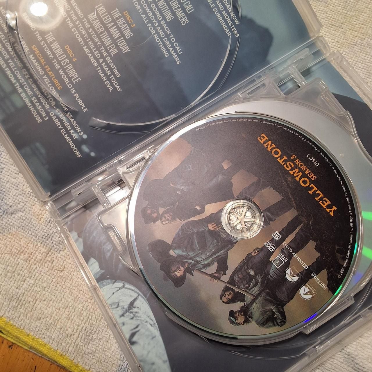 Paramount Yellowstone Season 3 DVD 4