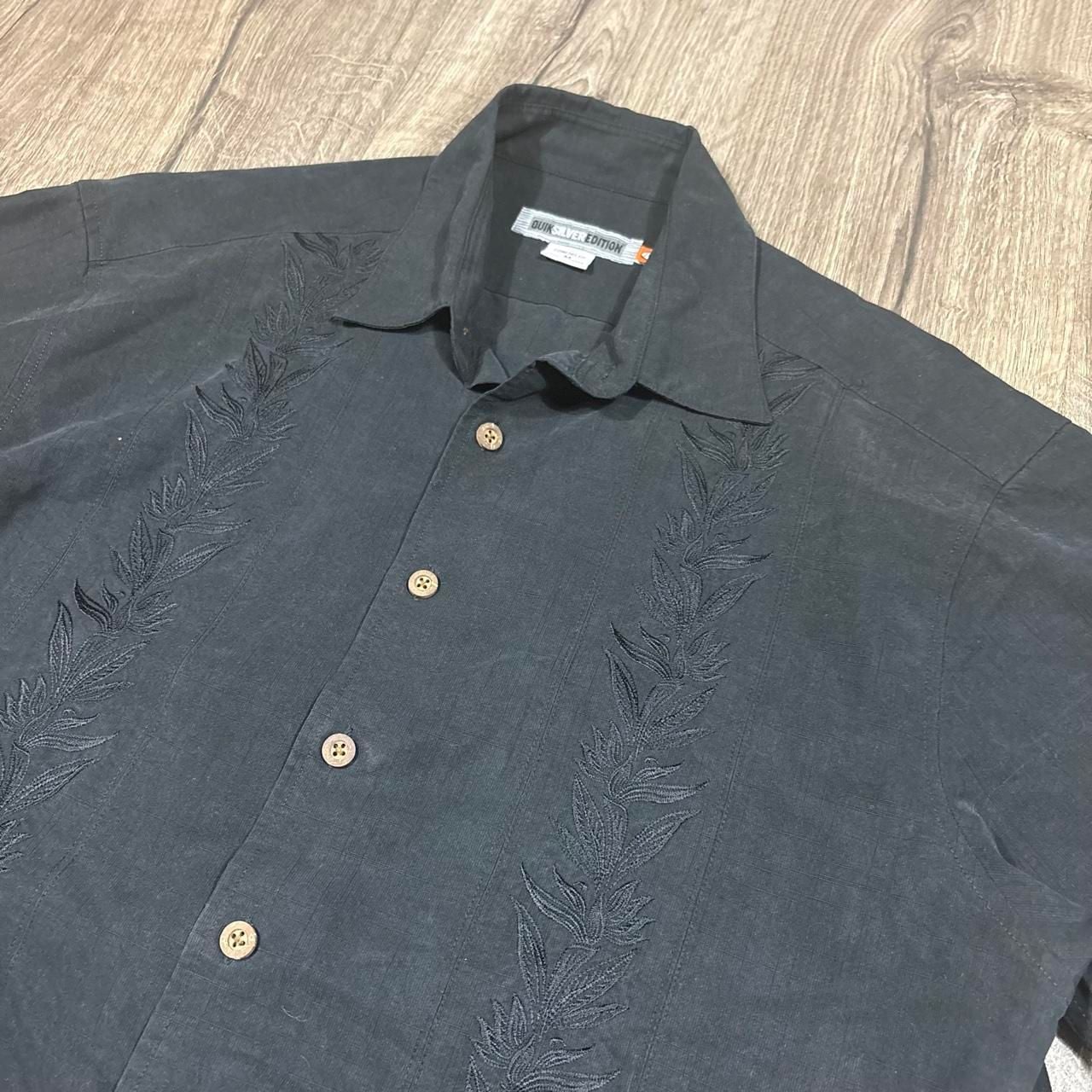 Quiksilver Edition Button Down Shirt Size M Black Embroidered Y2K 2