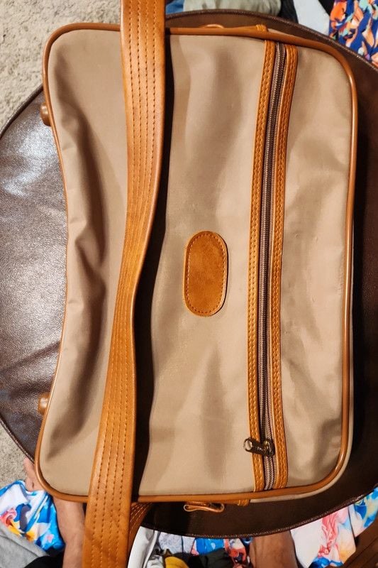 Vintage . American Tourister Mid-Century Style Shoulder Messenger Bag | Two-Tone Taupe & Cognac 2