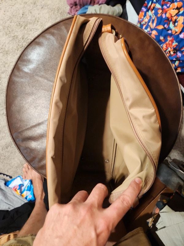 Vintage . American Tourister Mid-Century Style Shoulder Messenger Bag | Two-Tone Taupe & Cognac 4