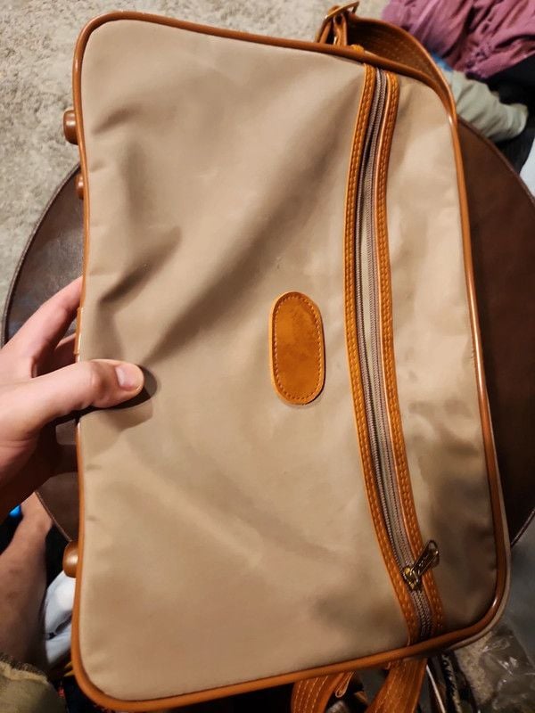 Vintage . American Tourister Mid-Century Style Shoulder Messenger Bag | Two-Tone Taupe & Cognac 7