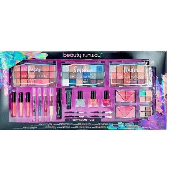 Beauty Runway 90 Piece Makeup Gift Set. New and Sealed in Box. 1