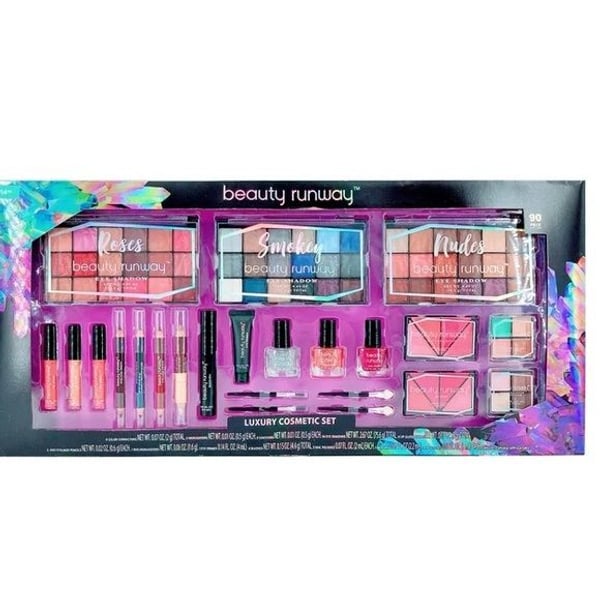 Beauty Runway 90 Piece Makeup Gift Set. New and Sealed in Box.