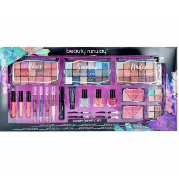 Beauty Runway 90 Piece Makeup Gift Set. New and Sealed in Box. 5