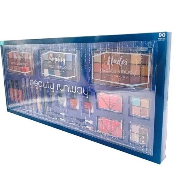 Beauty Runway 90 Piece Makeup Gift Set. New and Sealed in Box. 7