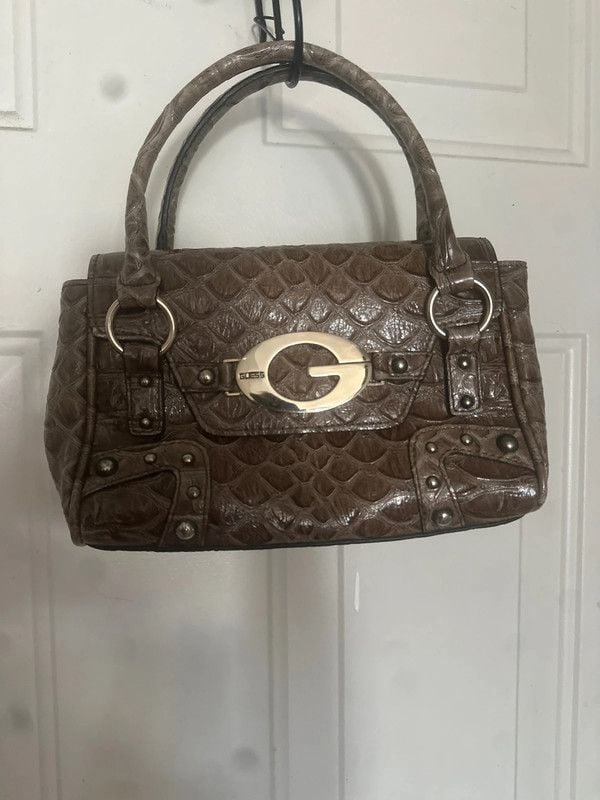 Vintage guess purse 2