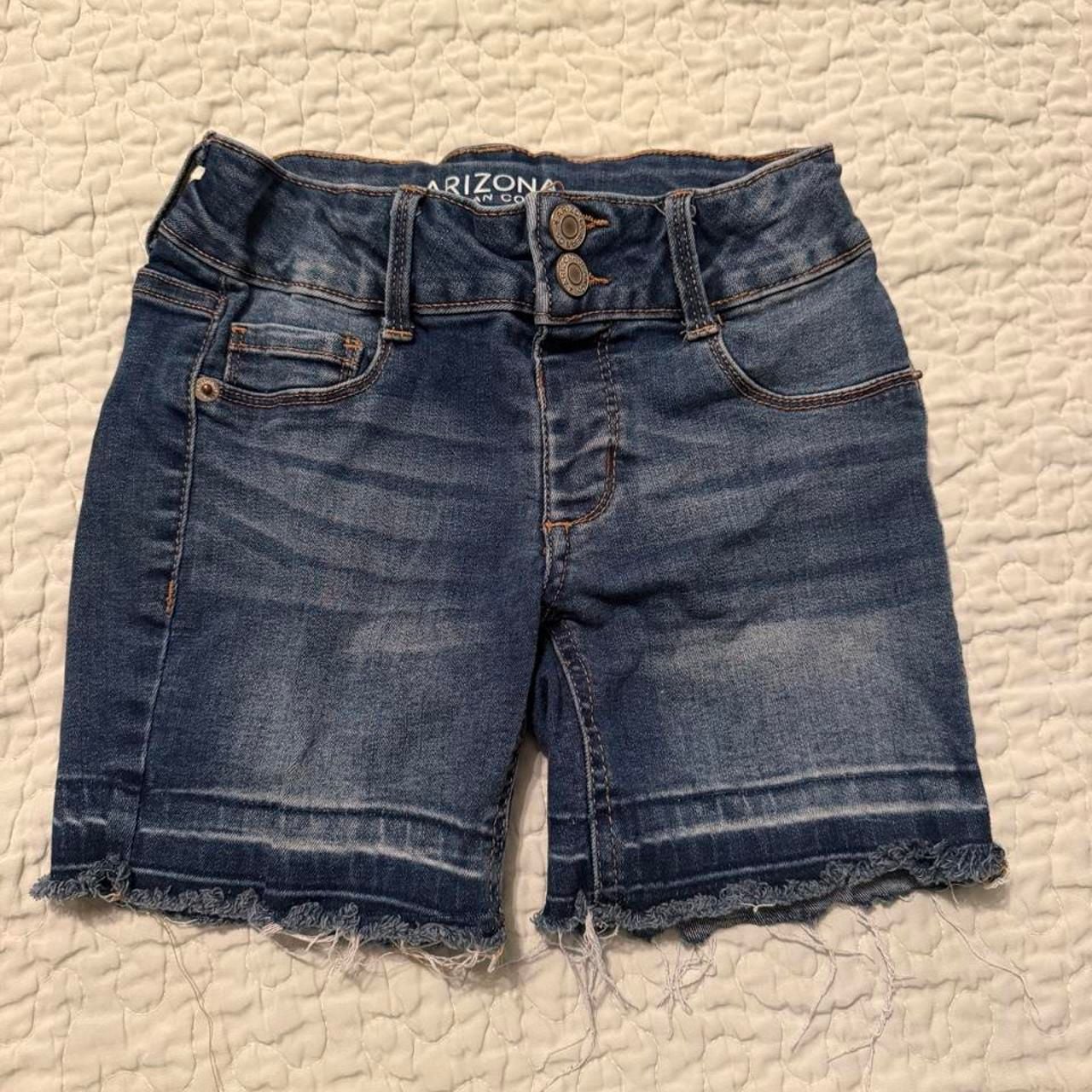 Arizona Jean Co. Midi Denim Shorts Size 8 Reg Blue Raw Hem 2
