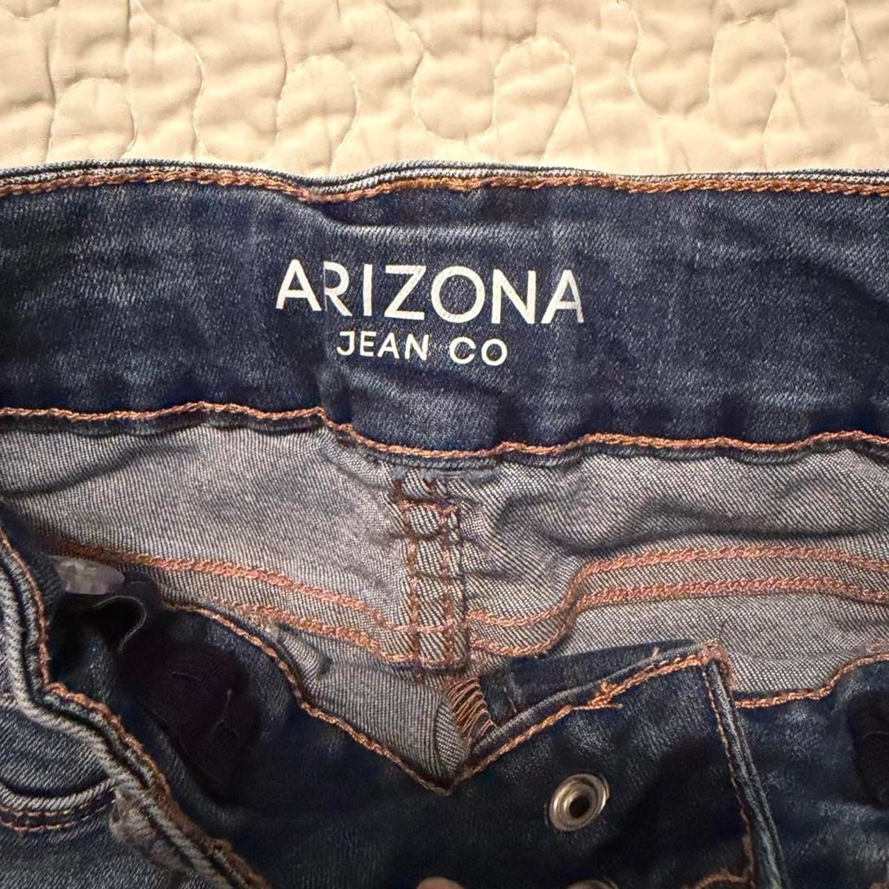Arizona Jean Co. Midi Denim Shorts Size 8 Reg Blue Raw Hem 5