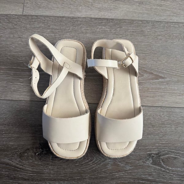 Zara Cream Leather Platform Sandals Size 32 Woven Sole