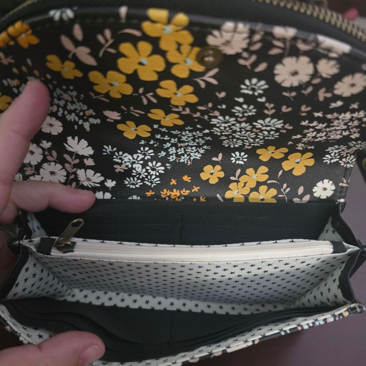 Unbranded Floral Print Wristlet Wallet Black Yellow White 5
