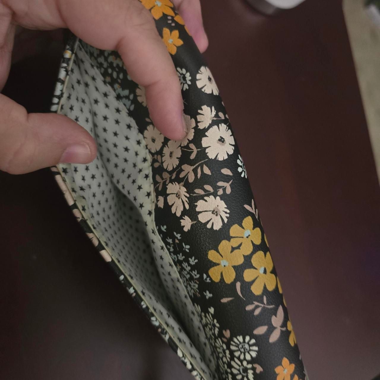 Unbranded Floral Print Wristlet Wallet Black Yellow White 8