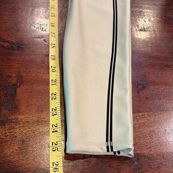 ALO Yoga Olive Green High-Waist Leggings with Black Trim 9