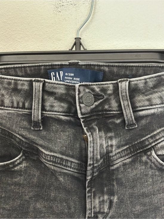 GAP High Rise Universal Legging Jeans Black Acid Wash Size 6/28R 9