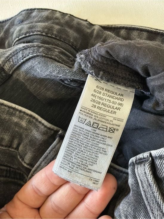 GAP High Rise Universal Legging Jeans Black Acid Wash Size 6/28R 15