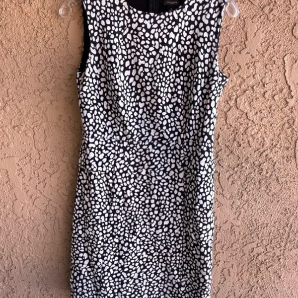 Ann Taylor Black & White Abstract Print Sleeveless Sheath Dress Size 6