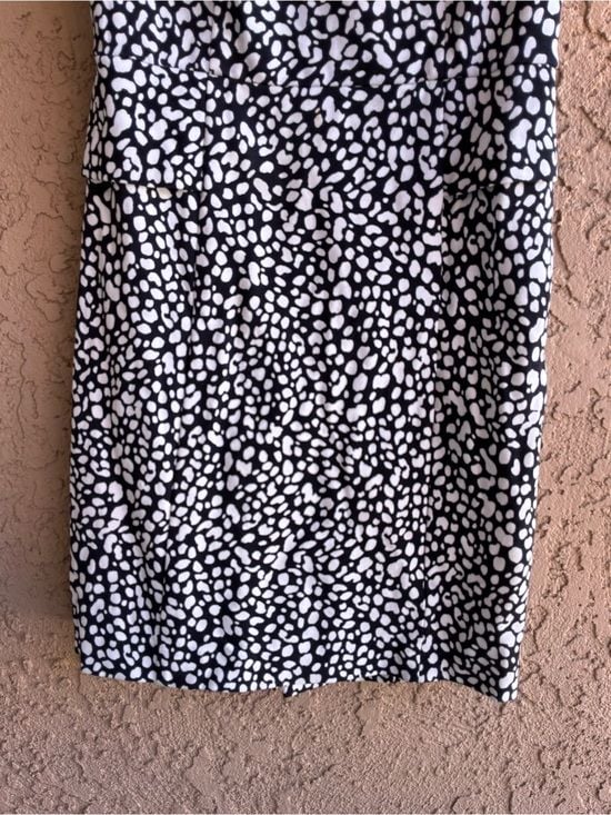 Ann Taylor Black & White Abstract Print Sleeveless Sheath Dress Size 6 5
