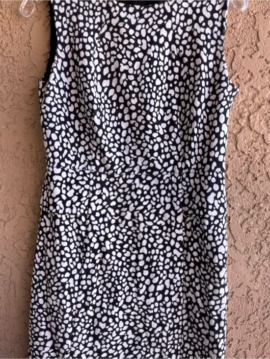 Ann Taylor Black & White Abstract Print Sleeveless Sheath Dress Size 6 6