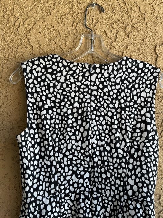 Ann Taylor Black & White Abstract Print Sleeveless Sheath Dress Size 6 7
