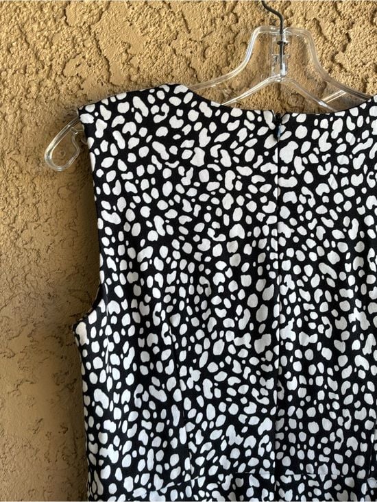 Ann Taylor Black & White Abstract Print Sleeveless Sheath Dress Size 6 8