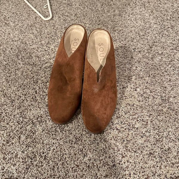 Soul Naturalizer Brown Suede Wedge Clogs Mules
