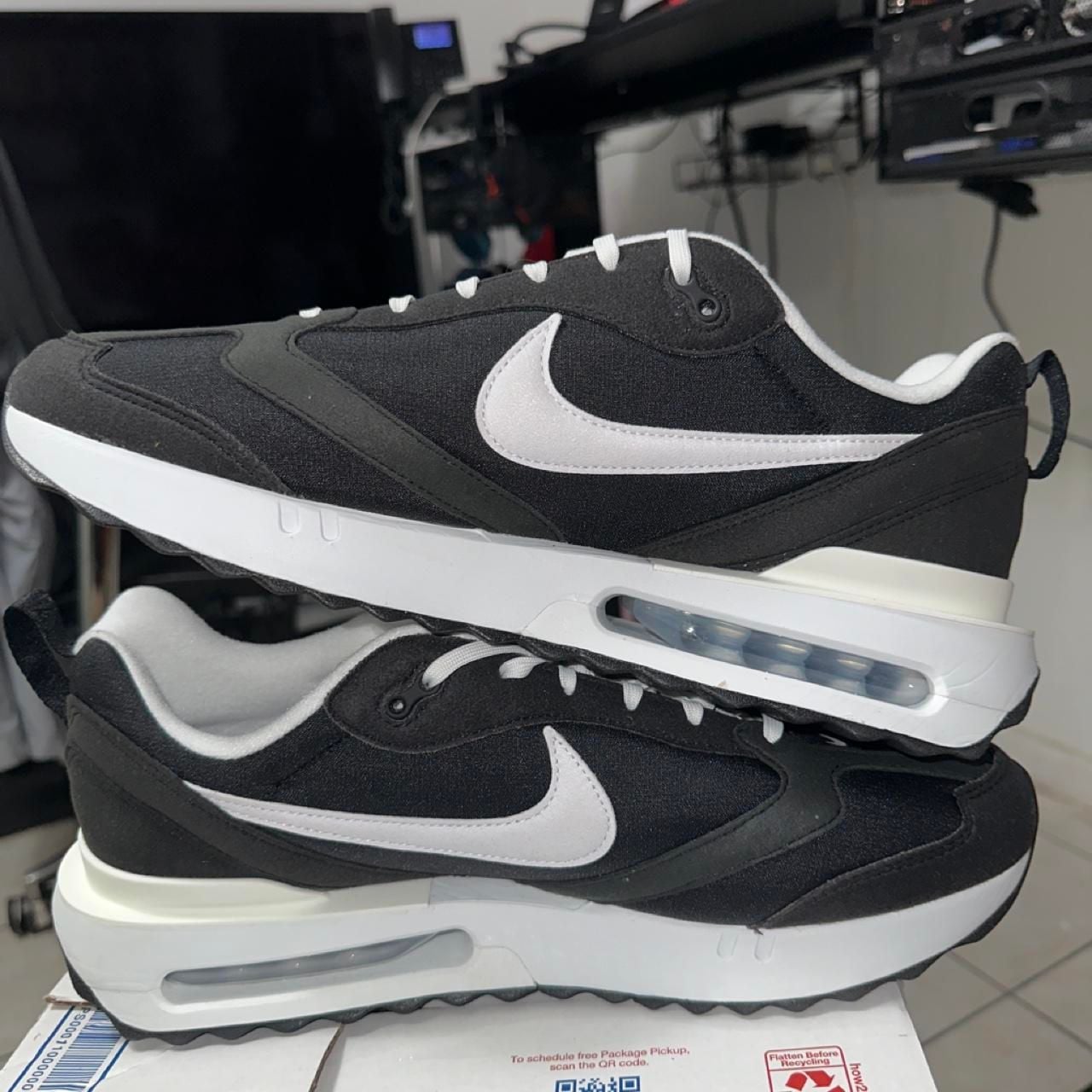 Nike Air Max Dawn Sneakers Black White 5