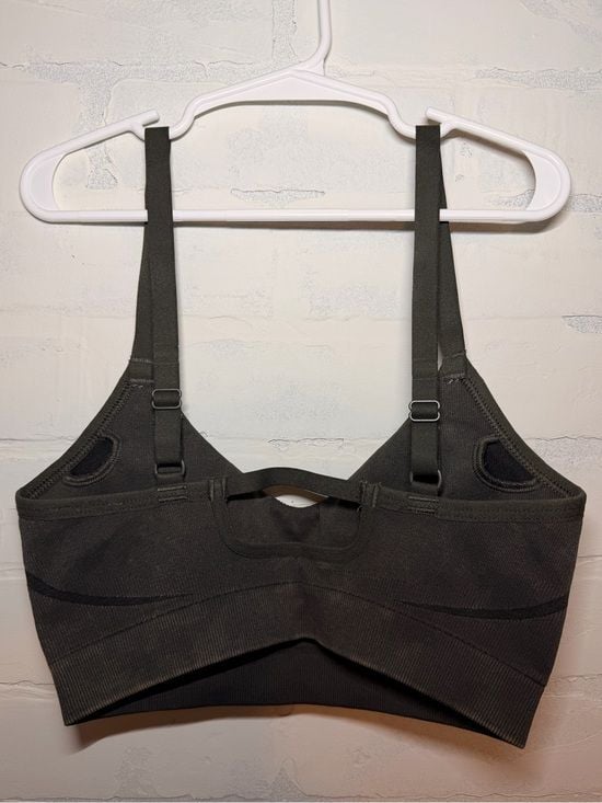 NWOT Gymshark Gains Seamless Washed Sports Bra Strength Green XS 3