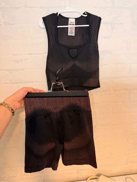 NWOT Gymshark Diffuse Seamless Set XS Top S Shorts Black Calm Pink 1