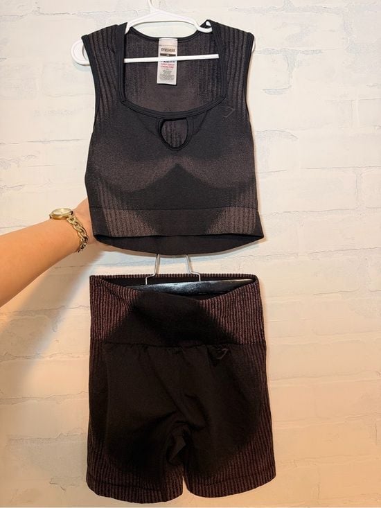 NWOT Gymshark Diffuse Seamless Set XS Top S Shorts Black Calm Pink 2
