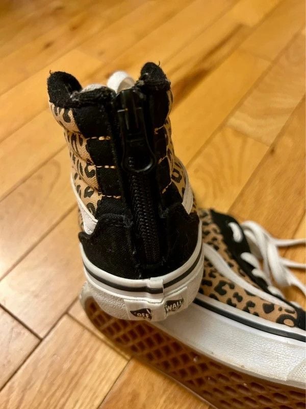Vans Sk8-Hi Zip Cheetah Print High Top Sneakers 6