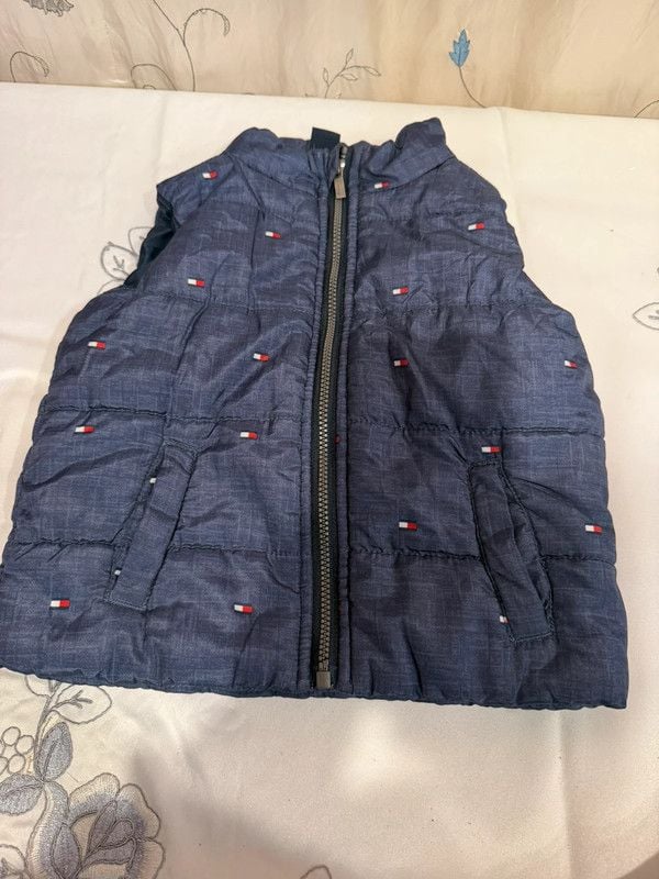 JNBY Grey and black jacket with a zipper #jacket 2