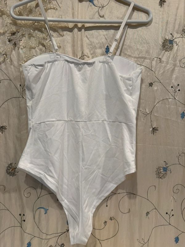 White corset bodysuit with push-up bra #lingerie 5