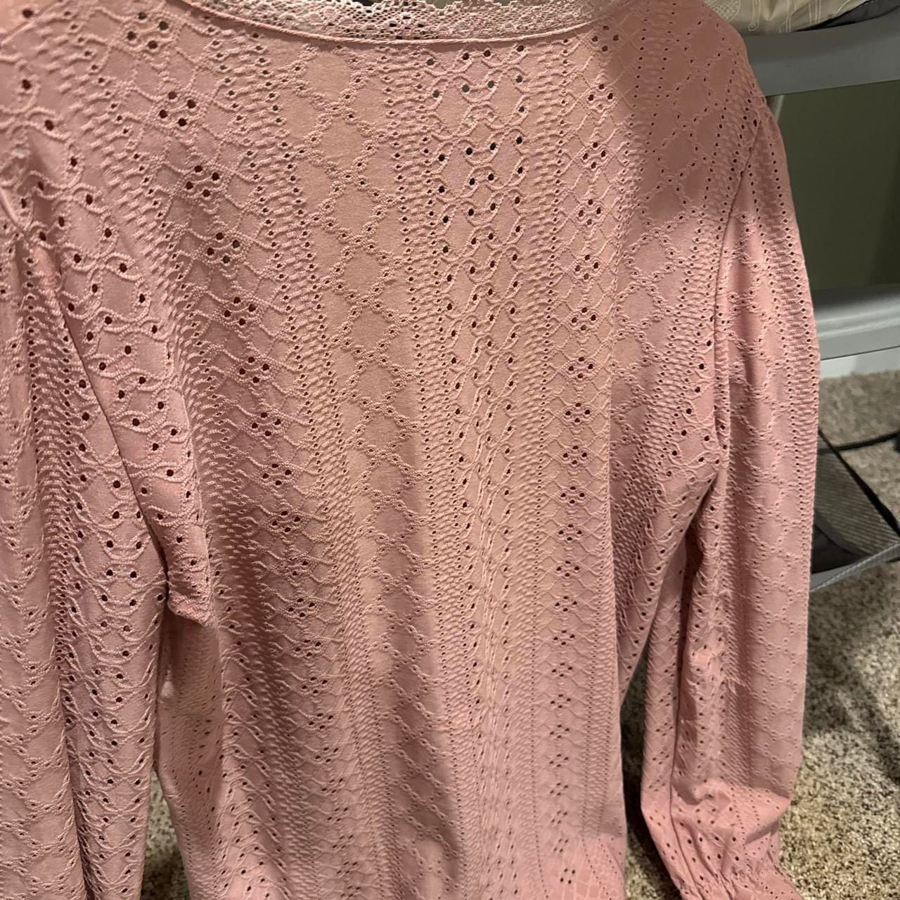 Unbranded Pink Lace Eyelet Long Sleeve Blouse Size M 4