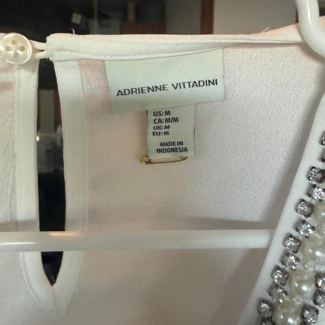 Adrienne Vittadini Beaded V-Neck Top Size M White Sleeveless Blouse 3