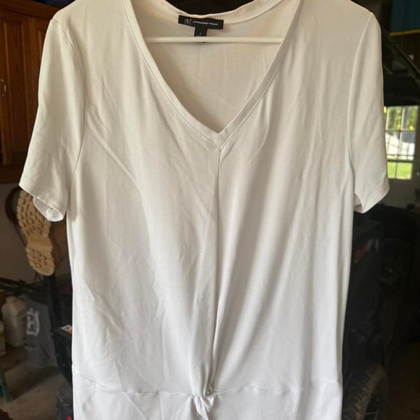 INC International Concepts V-Neck T-Shirt Size L White Knot Front