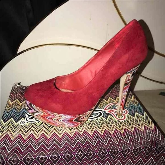 Red heels π 3