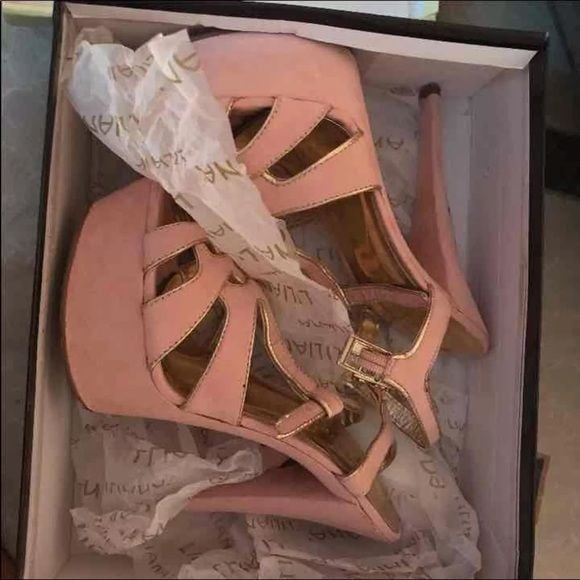 Blush heels 3