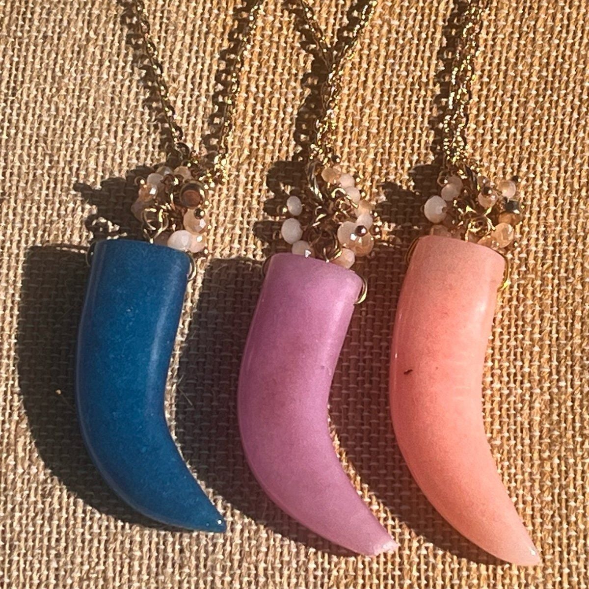 Gold Tone Beads & Horn Pendant Necklace- Peach 8