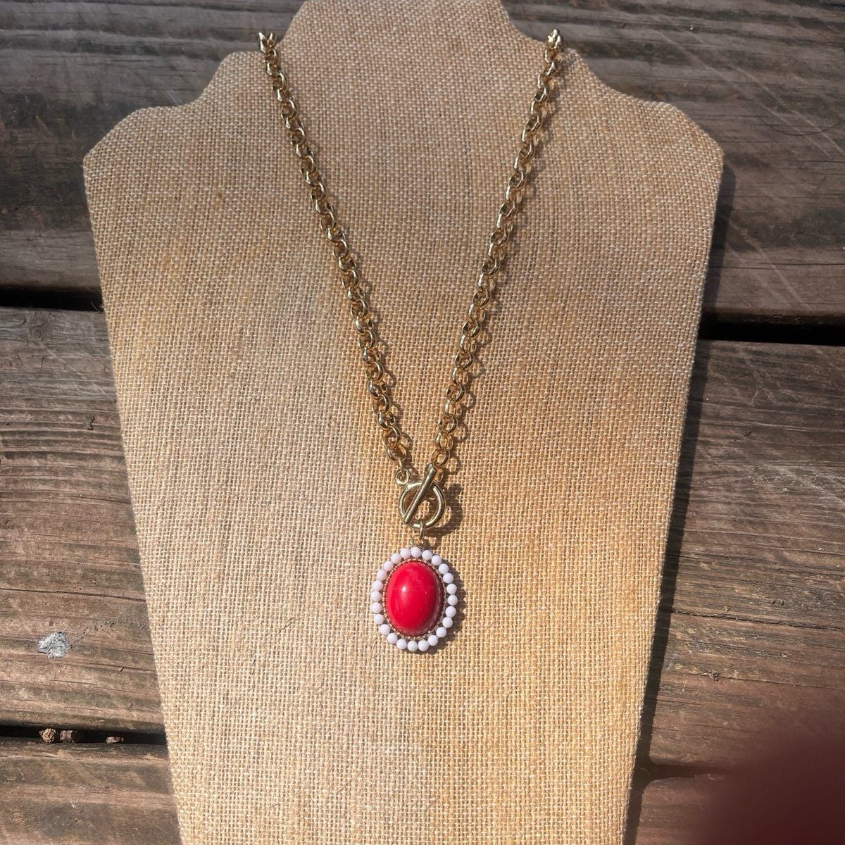 Gold Tone Oval Pendant Necklace- Red & White 3