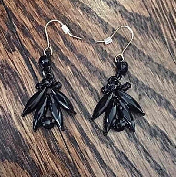Floral Statement Necklace Set- Black 4