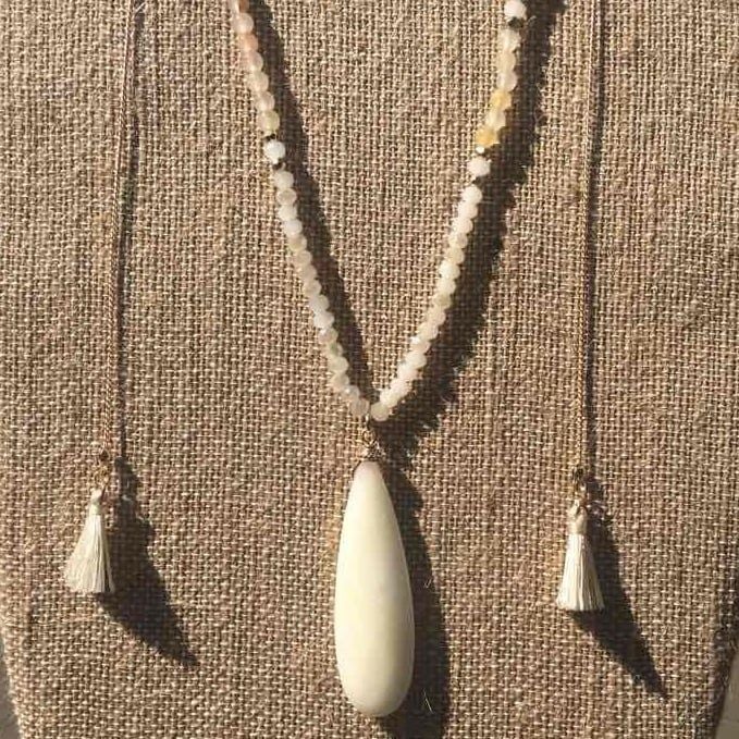 Beaded Pendant & Tassels Necklace- Ivory 3